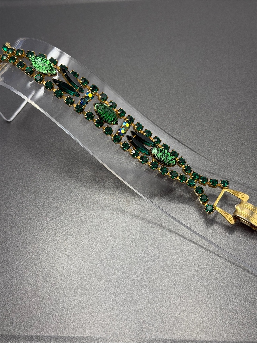 Vintage Gold-Tone Green Art Foil Glass  Bracelet - Emerald